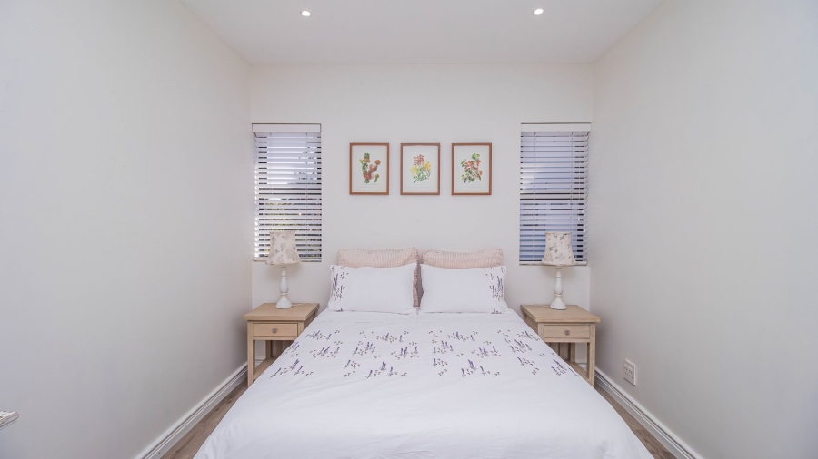 To Let 4 Bedroom Property for Rent in Royal Ascot Western Cape